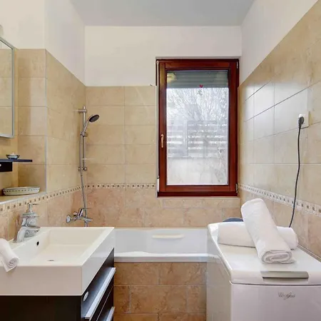 Madarhegy With Garden Buda Side Apartamento *