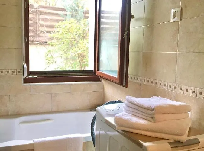 Apartment Madarhegy With Garden Buda Side Budapest
